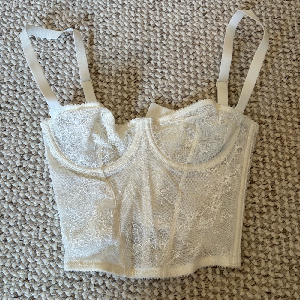SKIMS Lace Corset in Cream